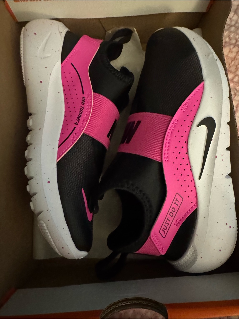 Nike Flex Runner 4 Little Kids' Shoes (Laser Fuchsia/White/ Black) slide on nwt